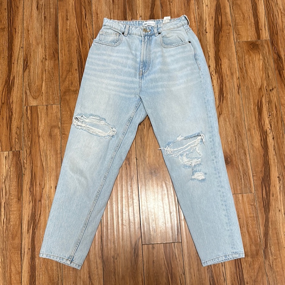 Super cute mom Jeans. Run small